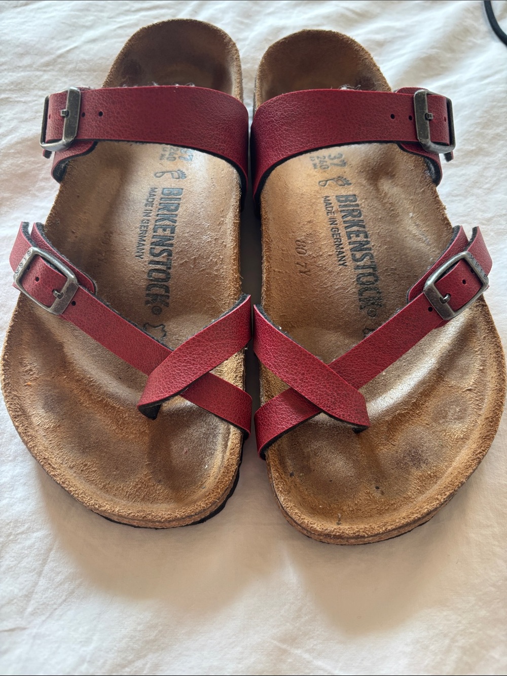 EUC Birkenstock Mayari Sandals, Pull Up Collection in Bordeaux - Rare - Picture 3 of 8